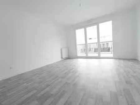 location appartement 2 pièces 43.8 m² à ozoir-la-ferriere (77330)  900 €
