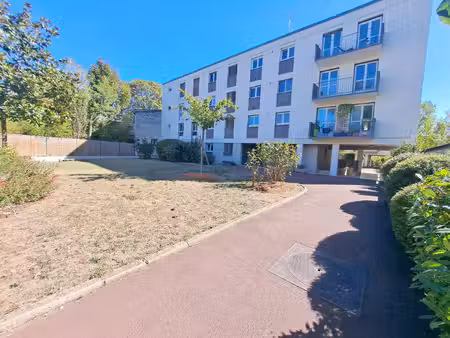 lac inférieur - 4 chambres avec balcon plein sud avec cave e