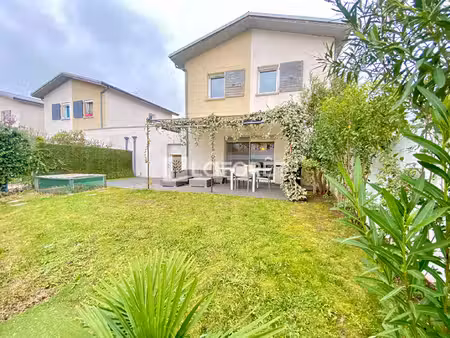 maison à bourg-lès-valence de 4 pièces avec piscine