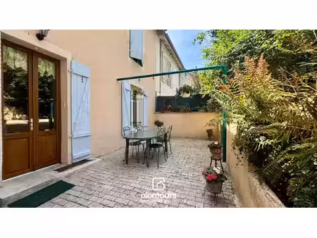 maison 9 pièce(s) 158 m2