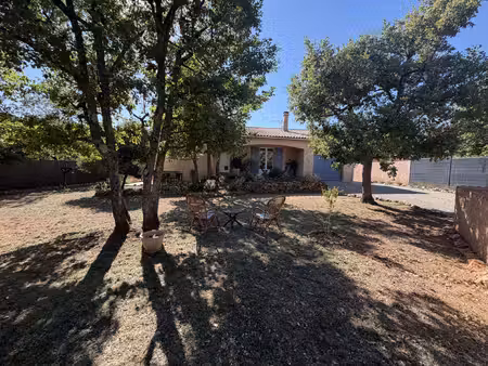 régusse villa 104m2 avec piscine  garage et terrain arboré