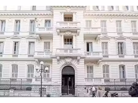 location meublée appartement 4 pièces 140 m² à nice (06000)  9 000 €