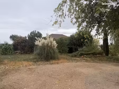 terrain 700 m² creches sur saone