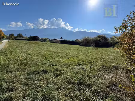 terrain grésy sur isère