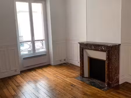 viager libre  2 pièces  44 m2  rue du commerce paris 15ème