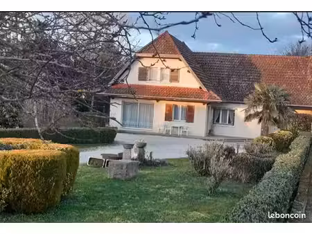 maison de plain pied sur belle propriété