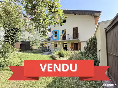maison 6 pièces 176 m²