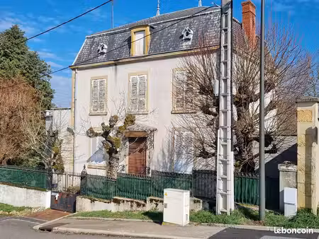 maison 6 pièces 226 m²