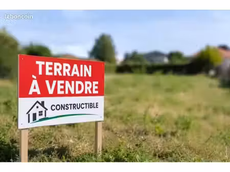 terrain constructible 990 m² – libre de constructeur - saint-georges-du-bois
