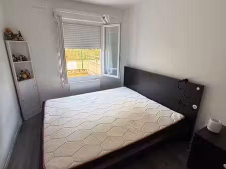 t2 meublé 39 m² avec terrasse