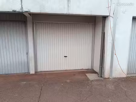 garage fermé à vendre