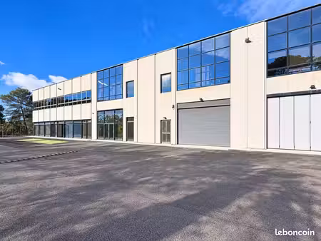 local d'activité 3 088 m²