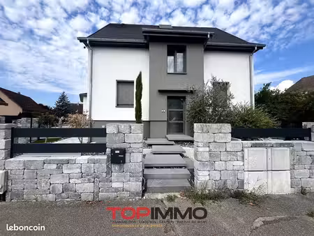 maison 8 pièces 237 m²