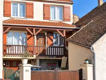 maison familiale 97 m² – 4 chambres – grand garage – combles aménageables prix : 200 000 –