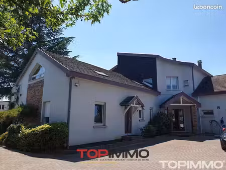 immeuble 18 pièces 530 m²