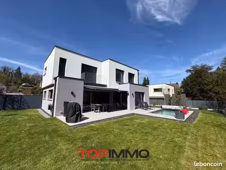 maison 5 pièces 142 m²