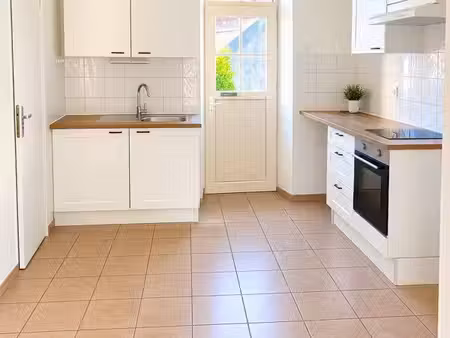 charmant t2 de 42 m² au cœur de bouloire – rez-de-chaussée