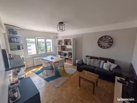 à vendre – appartement 3 pièces de 53 m² – la rochette centre-ville