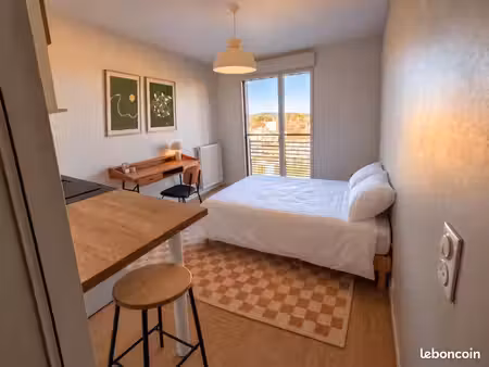 studio 1 pièce 19 m²