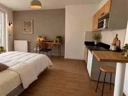 studio 1 pièce 23 m²