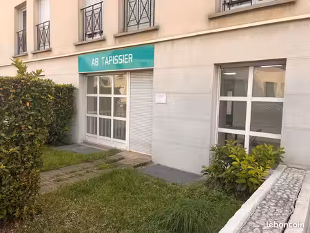 local commercial 100 m² montesson