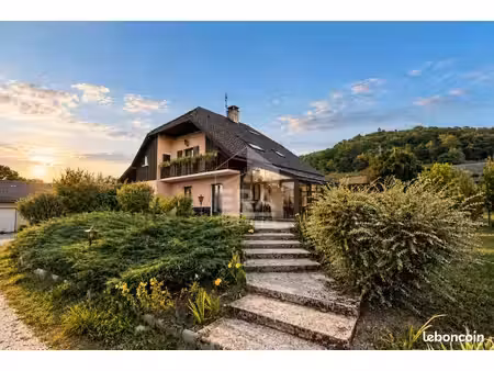 haras 5 pièces 141 m²