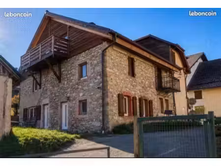 maison de caractère 3 appartements