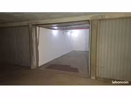 garage dans résidence sécurisée (très proche centre ville)