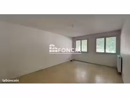appartement 3 pièces plus box – emplacement n°1 rer a et futur métro