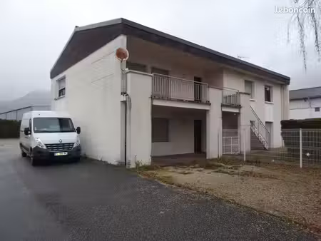 location bureaux 160 m²