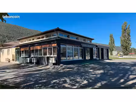 bureaux 54 m² sevrier – clim réversible  vitrine – direct propriétaire