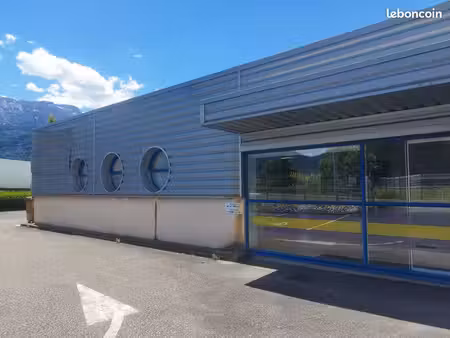 bureaux 700 m² thyez