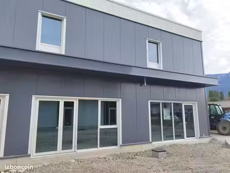 local d'activite 93 m² amancy