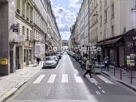 local commercial 230 m²