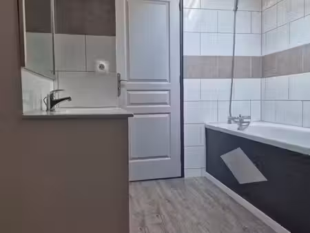maison 4 chambres avec 2 sdb