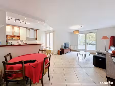 appartement 4 pièces 84 m²