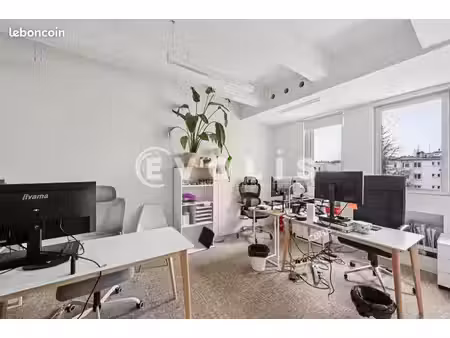 bureaux 364 m²