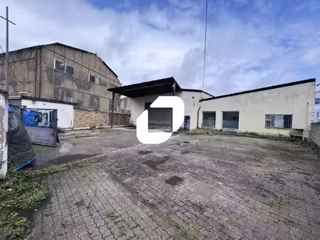 local d'activités à louer