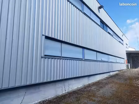 local d'activite 2575 m² thyez