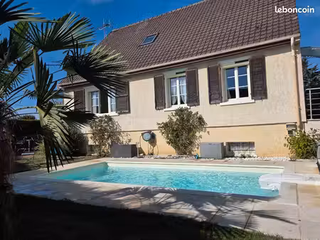 maison individuelle avec piscine
