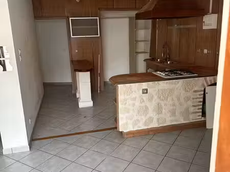 appartement 46m 2 proche super u