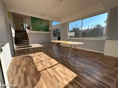 bureaux  local commercial 113 m2- sevrier