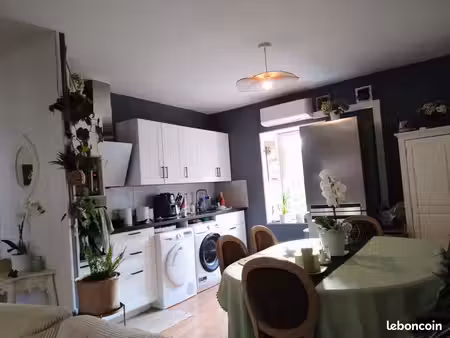 appartement t3 rénové (~60 m²) avec jardin privatif de 150 m² + box