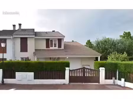 maison 5 pièces 138 m²