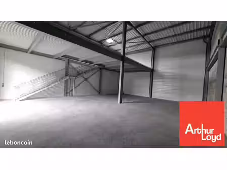 local d'activite 407 m² poitiers