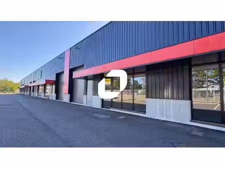 local d'activités à louer