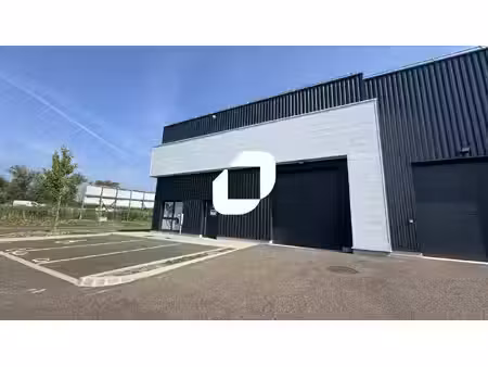 local d'activités à louer