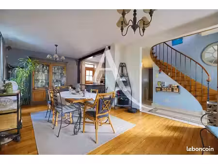 maison 7 pièces 140 m²