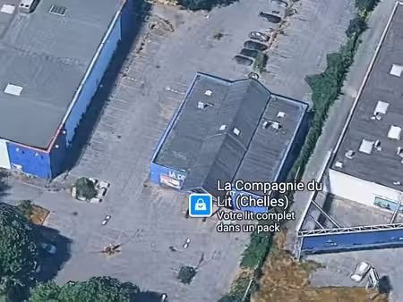 local commercial 750 m²