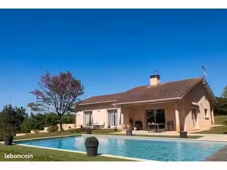 villa 5 pièces avec piscine - cabanès